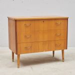 1738 8604 CHEST OF DRAWERS